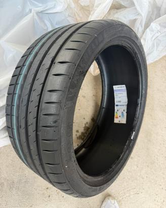 Gomme nuove michelin sport  pilot 4s 245/35/19 93Y