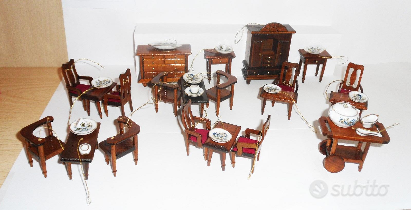 Scrivania per computer in miniatura per casa delle bambole - Scala 6