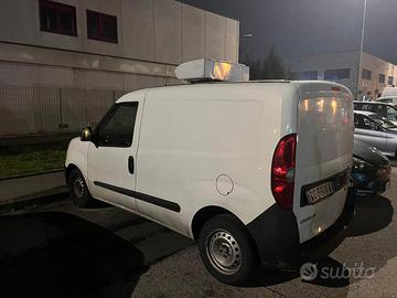 FIAT DOBLO - Furgone refrigerato/surgelato