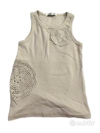 Canottiera beige fiori ricamati