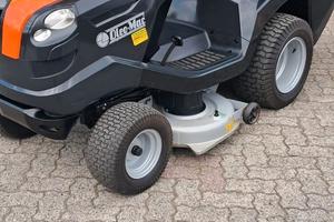 TRATTORINO TOSAERBA OLEOMAC OM 105 / 18.5H