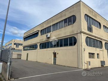 CAPANNONE A LASTRA A SIGNA