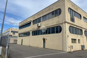 CAPANNONE A LASTRA A SIGNA