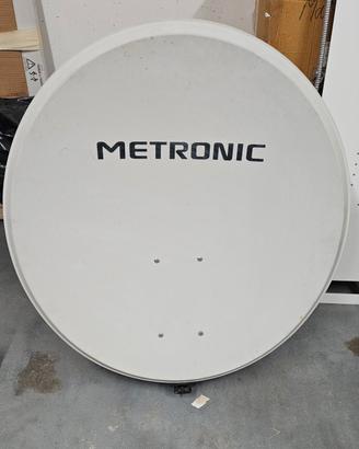 Parabola satellitare con cavo