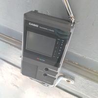 piccolo televisore a colori vintage