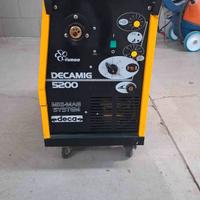 Saldatrice a filo continuo per carrozzeria