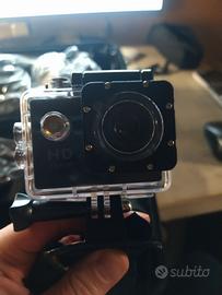 Action camera 4K con supporti -  Nuova, mai usata
