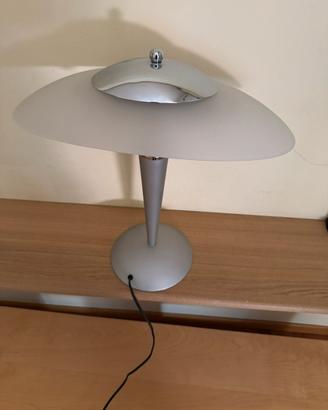 Lampada da tavolo