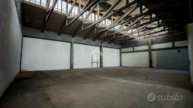 CAPANNONE A GARBAGNATE MILANESE