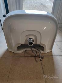 Lavandino con rubinetto funzionanti