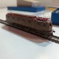 Scala N modello E428 statico