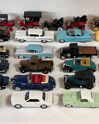 Lotto 38 modellini auto americane 1:32