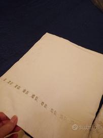 lenzuolo matrimoniale ricamato a mano