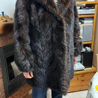 Pelliccia di Visone. Marca “Marika Firenze”.