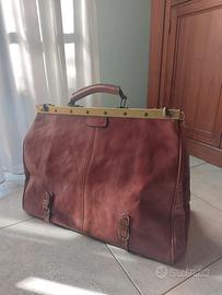 Borsa in pelle nuova