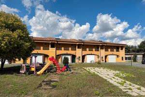 Borghesiana: appartamento in residence