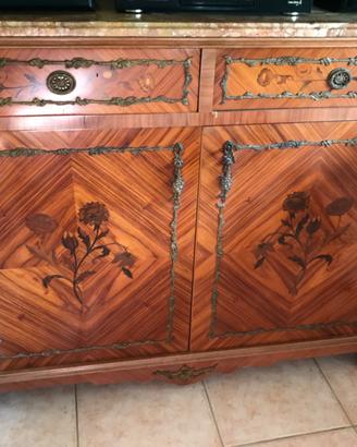Credenza in legno intarsiato e marmo