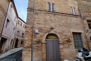 Casa indipendente cielo-terra in centro