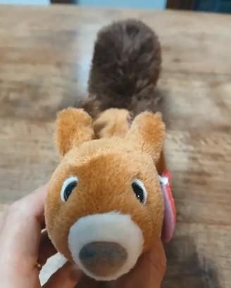 Peluche scoiattolo del marchio Trudi