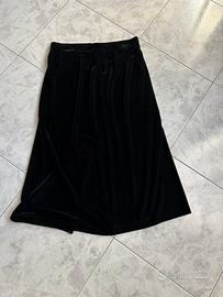 Gonna di velluto nero, Andrea Mare