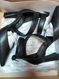 scarpe nuove ,mai usate