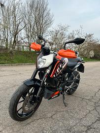 KTM Duke 125 ABS