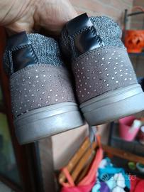 Scarpe ginnastica praticamente nuove