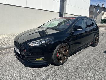 Ford Focus ST 2.0 Ecoboost 250cv ST3