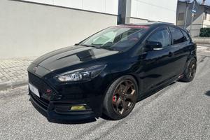 Ford Focus ST 2.0 Ecoboost 250cv ST3