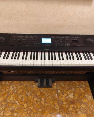 Yamaha DGX 660 BK