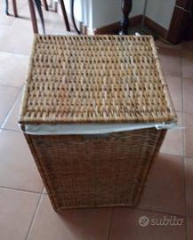 cesta portabiancheria in vimini