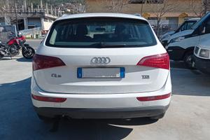 AUDI Q5 2.0 tdi QUATTRO