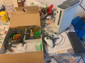 XBox 360 + vari giochi + 2 joypad