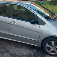 Mercedes classe A pezzi di ricambio 