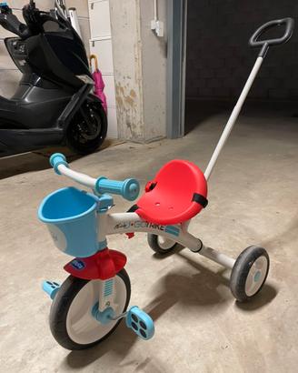 Triciclo Goki con maniglione di spinta