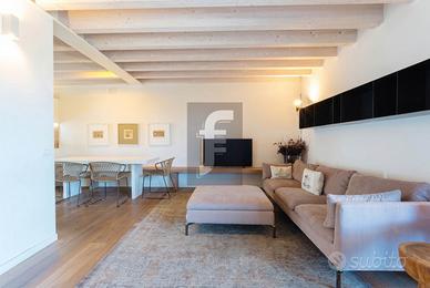 DUPLEX CON TERRAZZO ABITABILE: 3 CAMERE, TERRAZZO,