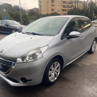 Peugeot 208 5 porte 1.2 benz ideale x neopatentati