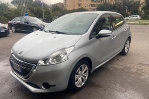 Peugeot 208 5 porte 1.2 benz ideale x neopatentati