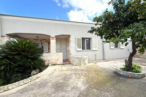 CASA INDIPENDENTE A LATIANO