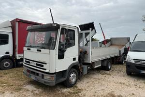 Iveco Eurocargo 80/18 con gru