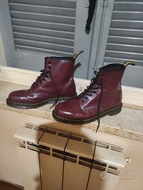 Dr. Martens 44 EU  colore cherry red