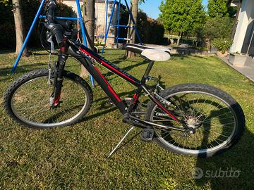Bicicletta MT  cerchi 24