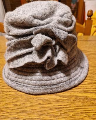 Cappello elegante da sera di Complit