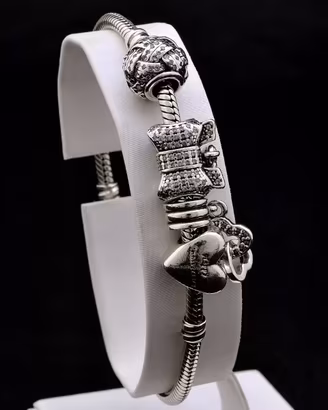 PANDORA BRACCIALE MOMENTS IN ARGENTO 925 +4 CHARMS