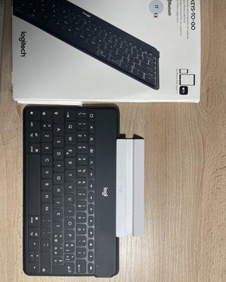 Tastiera Logitech per IOS (apple tablet iphone)