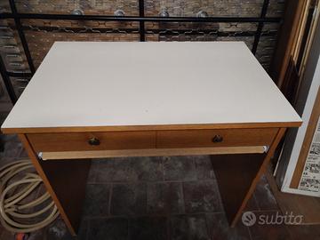 scrivania anni 80