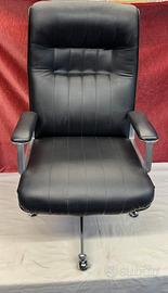 Poltrona da ufficio P 128 di Osvaldo Borsani