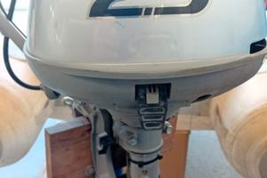 Tender con motore HONDA 4 tempi benzina con tender