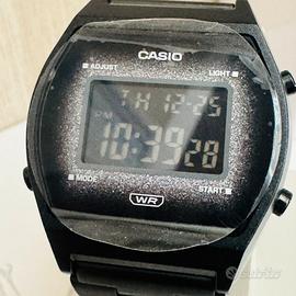 Orologio nero i resina e quadrante argento