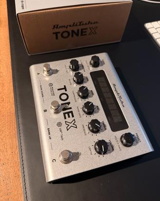 IK Multimedia TONEX Pedal - Limited Edition Silver